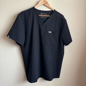 Men’s FIGS scrub top